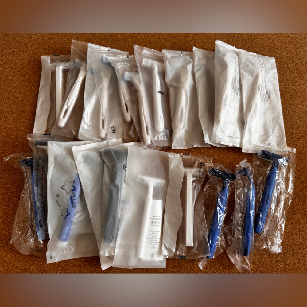(New) Assorted Disposable Razors